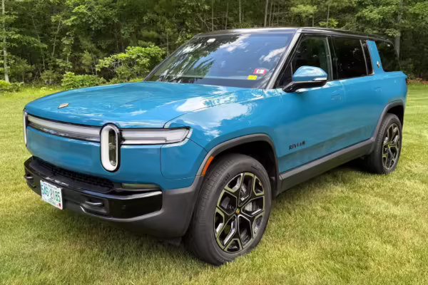 2025 Rivian R1S Adventure Edition