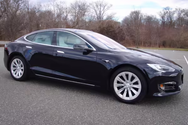 2016 Tesla Model S 90D — photo 15