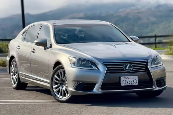 2017 Lexus LS 460 L — photo 20