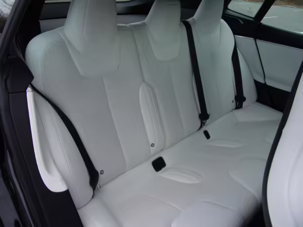 2016 Tesla Model S 90D — photo 42