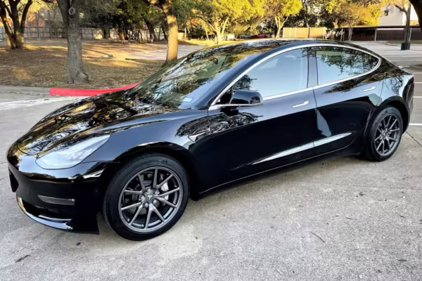 2018 Tesla Model 3 Mid Range RWD — photo 43