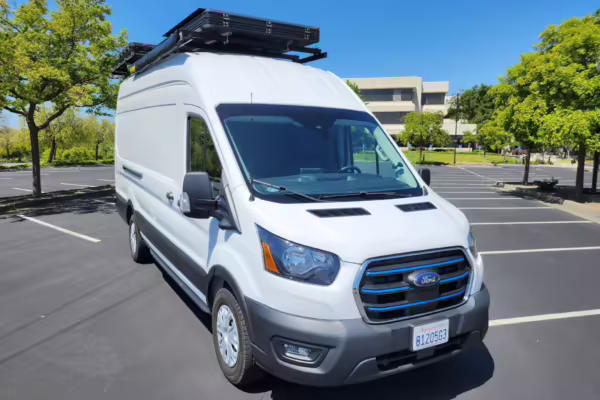 2022 Ford E-Transit 350 — photo 41