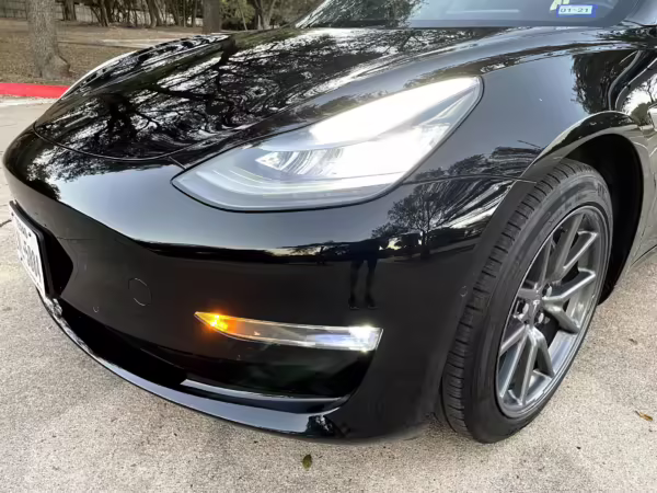 2018 Tesla Model 3 Mid Range RWD — photo 8