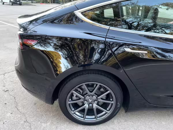 2018 Tesla Model 3 Mid Range RWD — photo 9