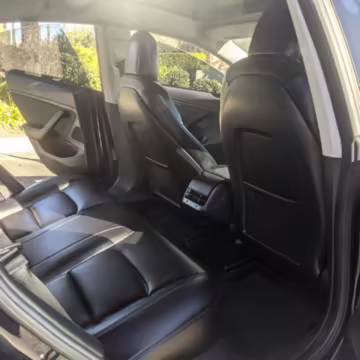 2018 Tesla Model 3 Long Range — photo 32