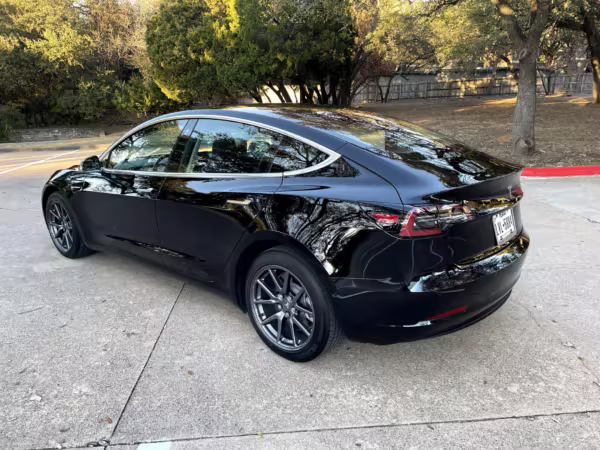 2018 Tesla Model 3 Mid Range RWD — photo 19