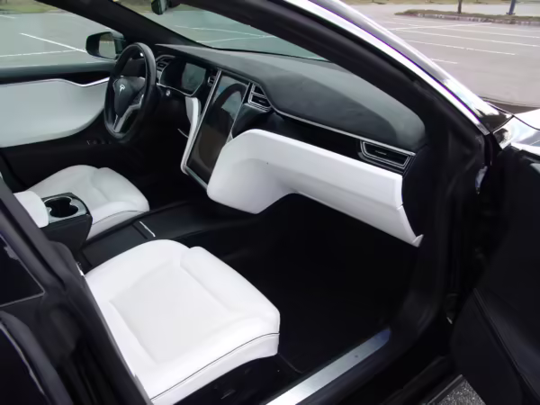 2016 Tesla Model S 90D — photo 27