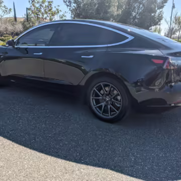 2018 Tesla Model 3 Long Range — photo 12