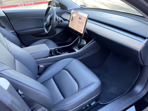 2018 Tesla Model 3 Mid Range RWD — photo 77