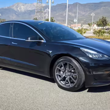 2018 Tesla Model 3 Long Range — photo 13