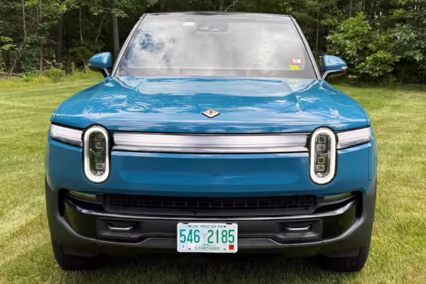 2025 Rivian R1S Adventure Edition — photo 4