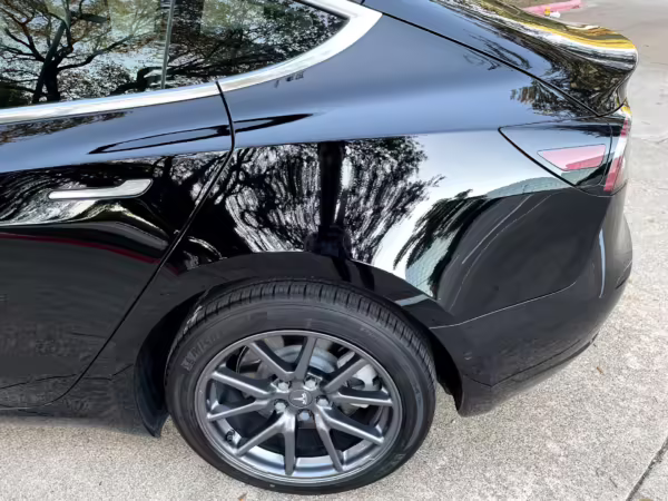 2018 Tesla Model 3 Mid Range RWD — photo 32