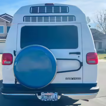 2000 Dodge Ram Van B3500 — photo 28