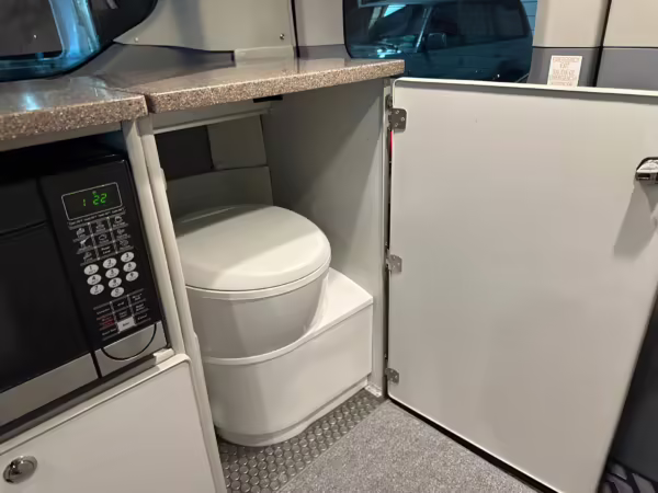 2017 Ford Transit 150 Sportsmobile 4×4 — photo 57