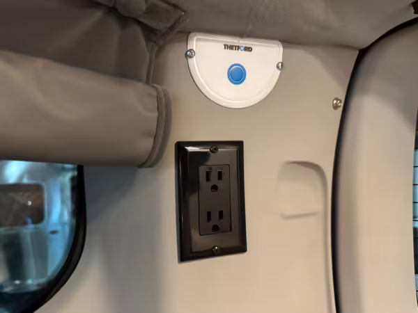 2017 Ford Transit 150 Sportsmobile 4×4 — photo 45