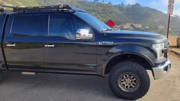 2015 Ford F-150 Lariat 4×4 — photo 13