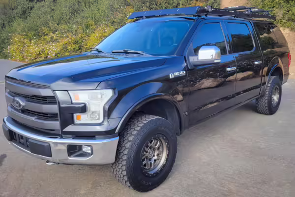 2015 Ford F-150 Lariat 4×4 — photo 2
