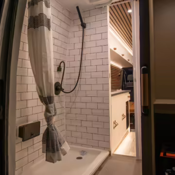 2021 Mercedes-Benz Sprinter 2500 — photo 30