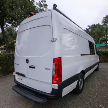 2021 Mercedes-Benz Sprinter 2500 — photo 8