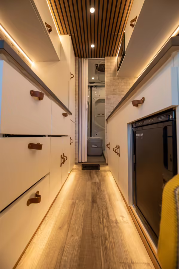 2021 Mercedes-Benz Sprinter 2500 — photo 40