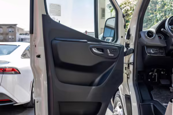 2019 Mercedes-Benz Sprinter 3500XD — photo 62