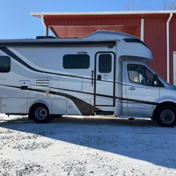 2020 Mercedes-Benz Sprinter 3500XD Tiffin Wayfarer 25QW Motorhome — photo 5