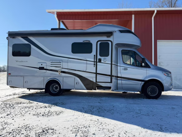 2020 Mercedes-Benz Sprinter 3500XD Tiffin Wayfarer 25QW Motorhome — photo 5