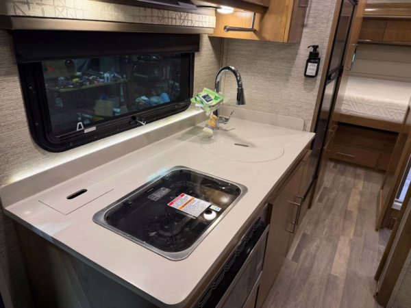 2020 Mercedes-Benz Sprinter 3500XD Tiffin Wayfarer 25QW Motorhome — photo 43