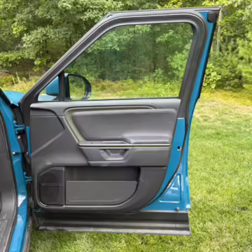 2025 Rivian R1S Adventure Edition — photo 25