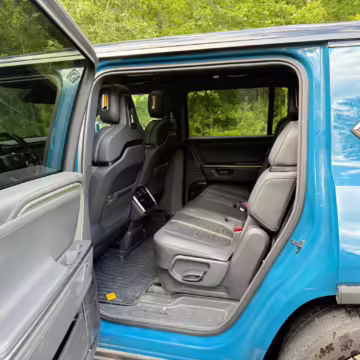 2025 Rivian R1S Adventure Edition — photo 27