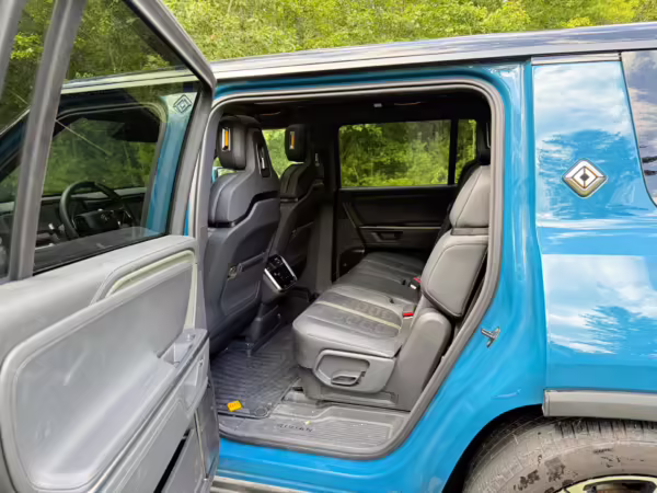 2025 Rivian R1S Adventure Edition — photo 27