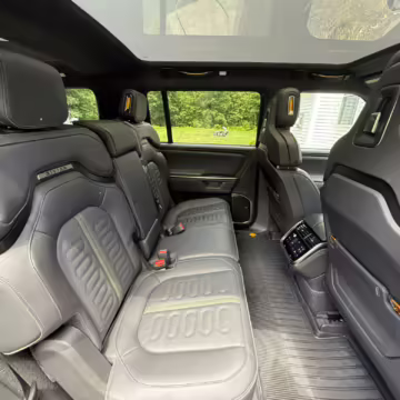 2025 Rivian R1S Adventure Edition — photo 33