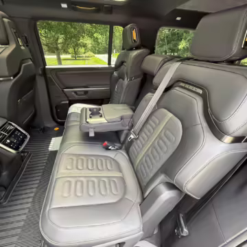2025 Rivian R1S Adventure Edition — photo 38