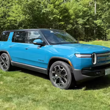 2025 Rivian R1S Adventure Edition — photo 10