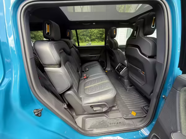 2025 Rivian R1S Adventure Edition — photo 24