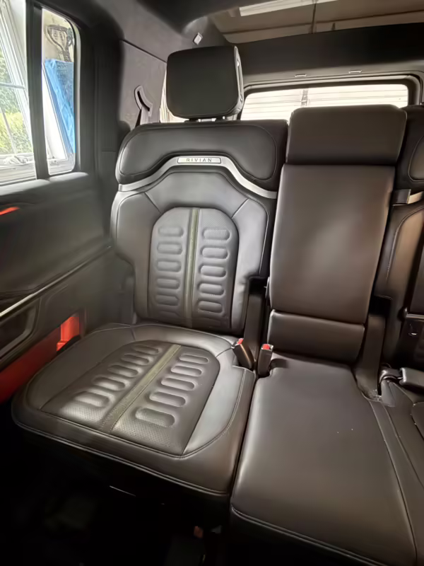 2025 Rivian R1S Adventure Edition — photo 34