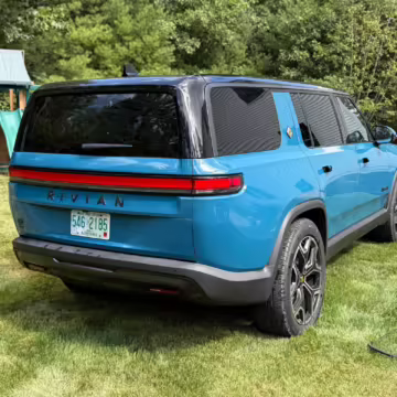 2025 Rivian R1S Adventure Edition — photo 8