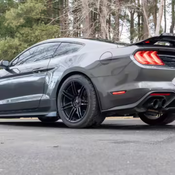 2018 Ford Mustang GT Coupe Premium — photo 13
