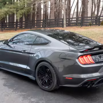 2018 Ford Mustang GT Coupe Premium — photo 12