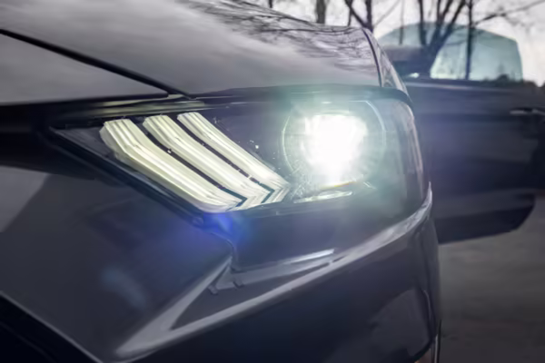 2018 Ford Mustang GT Coupe Premium — photo 17