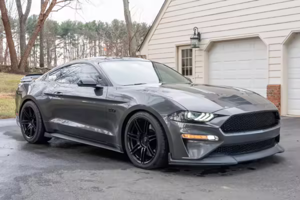 2018 Ford Mustang GT Coupe Premium — photo 27