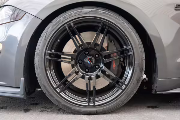 2018 Ford Mustang GT Coupe Premium — photo 28