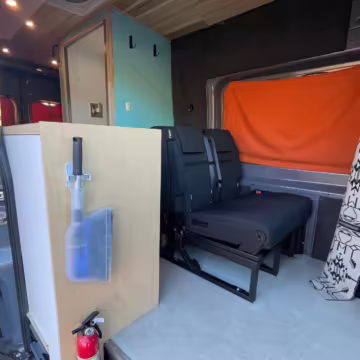 2021 Ford Transit 250 — photo 37