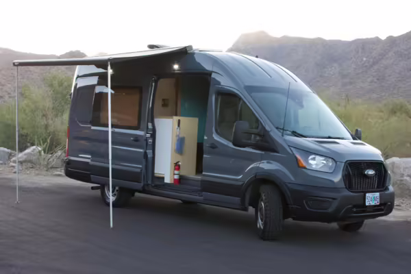 2021 Ford Transit 250 — photo 17