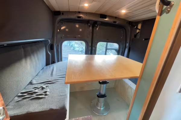 2021 Ford Transit 250 — photo 33