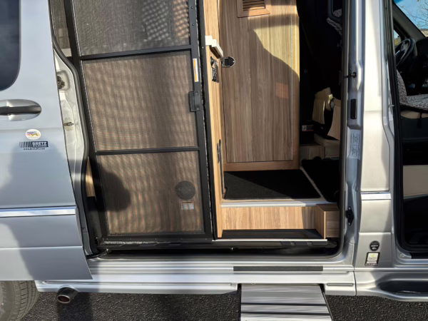2021 Mercedes-Benz Sprinter 2500 Airstream Interstate 19 Tommy Bahama Edition 4×4 — photo 36