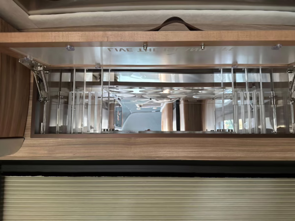 2021 Mercedes-Benz Sprinter 2500 Airstream Interstate 19 Tommy Bahama Edition 4×4 — photo 53