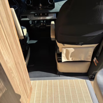 2021 Mercedes-Benz Sprinter 2500 Airstream Interstate 19 Tommy Bahama Edition 4×4 — photo 18