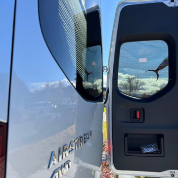 2021 Mercedes-Benz Sprinter 2500 Airstream Interstate 19 Tommy Bahama Edition 4×4 — photo 41