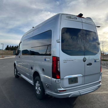 2021 Mercedes-Benz Sprinter 2500 Airstream Interstate 19 Tommy Bahama Edition 4×4 — photo 5